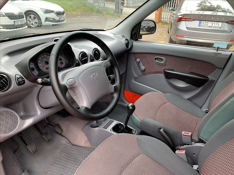 Hyundai Atos 1,1 i,ČR,1.MAJ - fotka 10 z 16