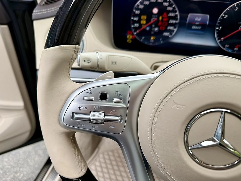 Mercedes-Benz Třídy S (2018) 560 4MATIC LONG - fotka 36 z 55