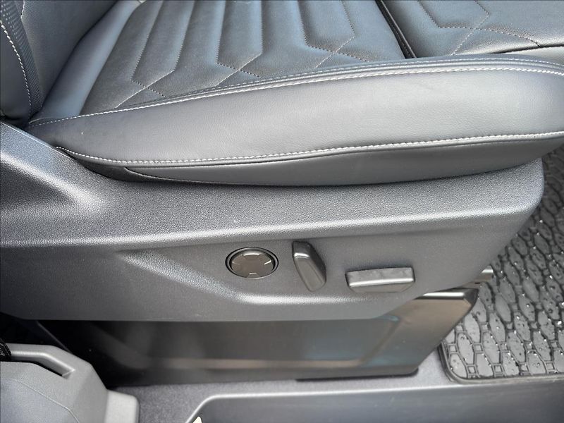 Ford Tourneo Custom 2,5 PHEV 171kW Titanium X L2 - fotka 29 z 56