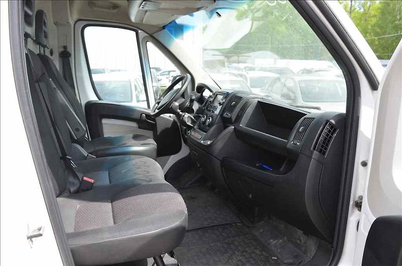 Peugeot Boxer (2016) 2,2 D - fotka 8 z 16