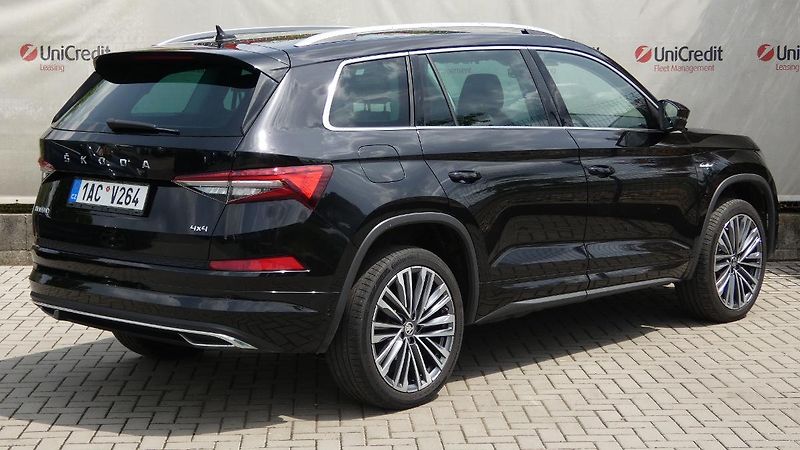 Škoda Kodiaq 2,0 TSI 140 kW L&K 4x4 DSG - fotka 3 z 27