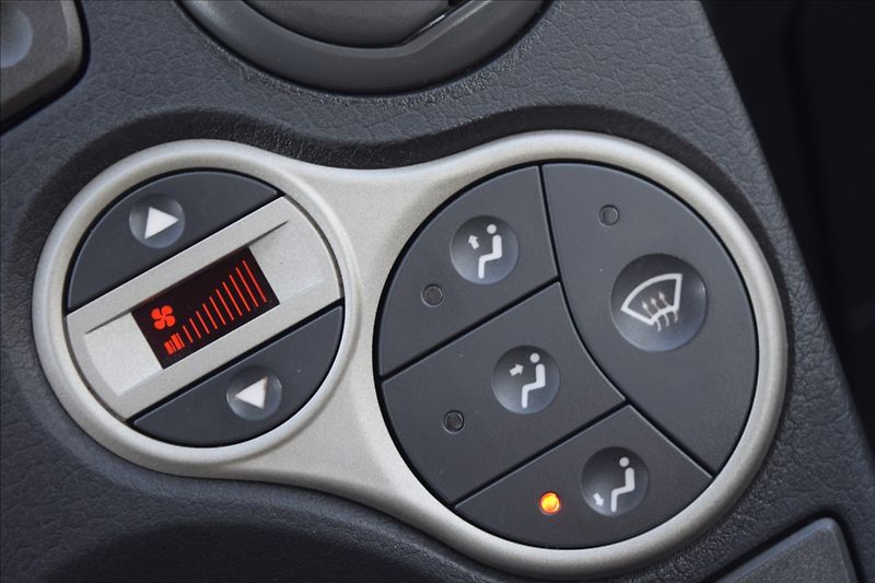 Fiat Panda 1,2 i 44KW AUTOMAT KLIMA ALU - fotka 42 z 49