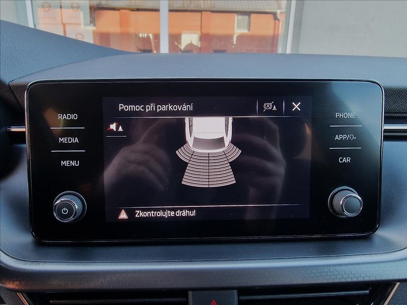 Škoda Scala 1.0TSI 81kW Style,ČR,1.Maj. - fotka 27 z 50