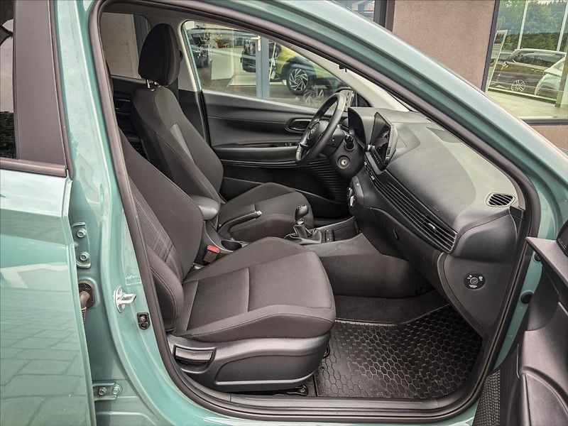 Hyundai Bayon 1,2 Smart MT - fotka 13 z 17
