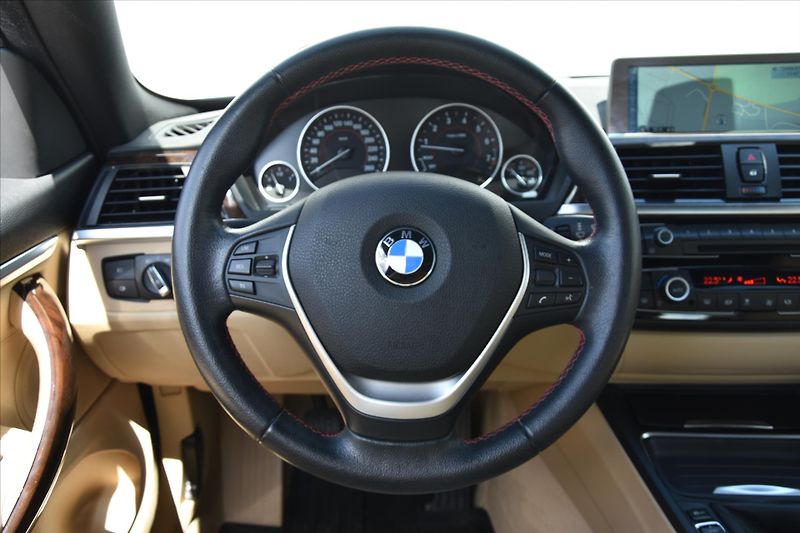 BMW Řada 4 428i 180kW SERVISNÍ KNIHA ČR - fotka 14 z 25