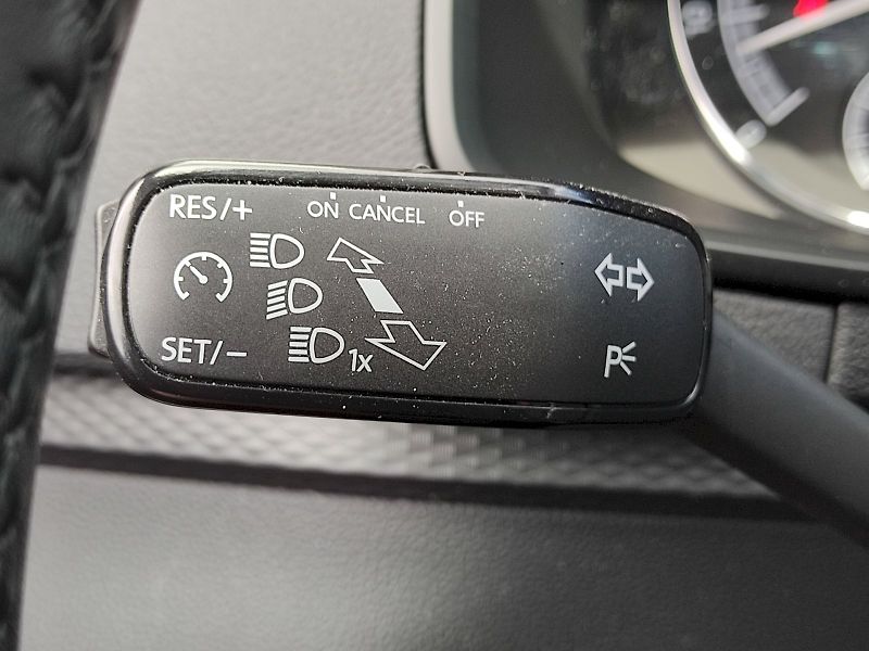 Škoda Karoq (2021) Active 1,5 Tsi - fotka 29 z 34