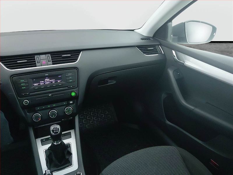 Škoda Octavia (2013) Ambition 1.2 TSI, Tempomat - fotka 8 z 16