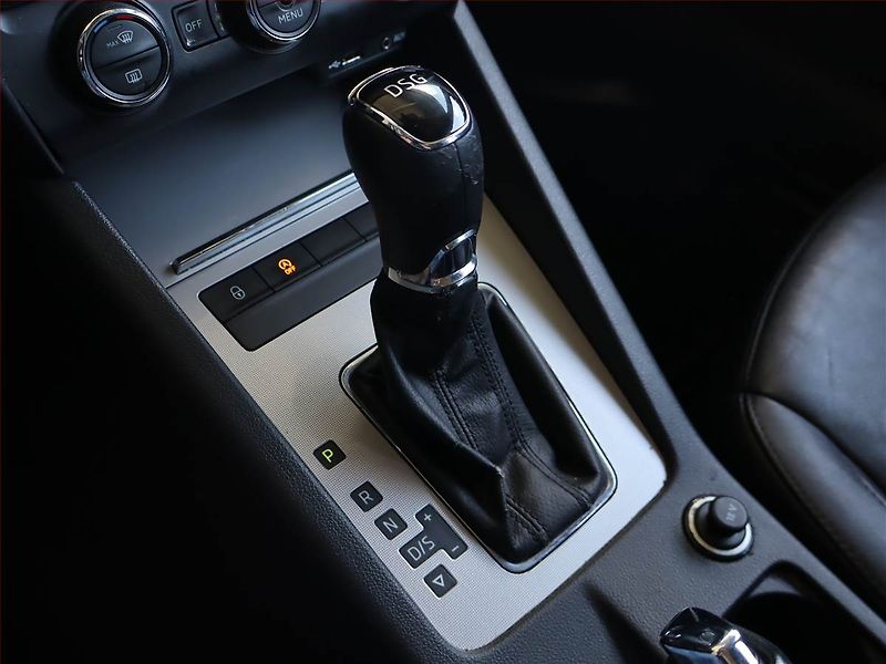 Škoda Octavia (2015) 1.6 TDI, Automat, Navi - fotka 13 z 22