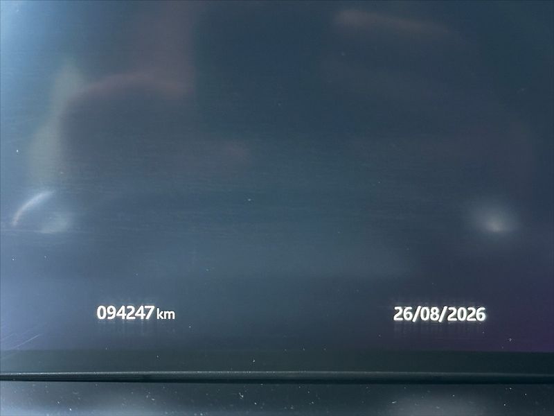 Land Rover Discovery Sport 2,0 D150 AWD 110kW HSE SERVIS! - fotka 22 z 50