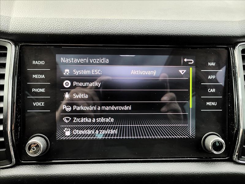 Škoda Kodiaq 1,5 tsi,navi,výhřev,Panorama - fotka 28 z 49