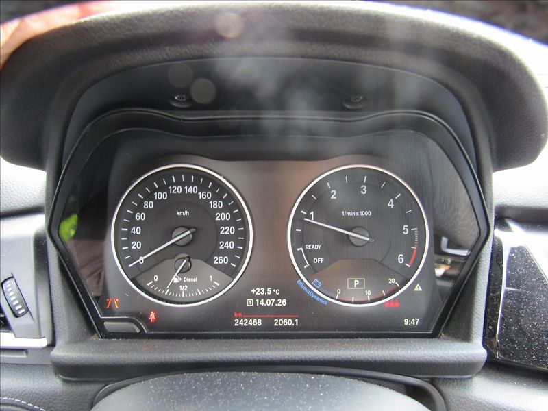 BMW Řada 2 2,0 d 218 Gran Tourer 110 KW - fotka 13 z 36