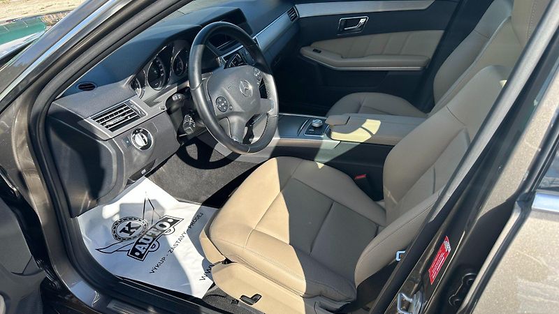 Mercedes-Benz Třídy E (2010) 350CDI 170kW *4M*Avantgarde* - fotka 8 z 24