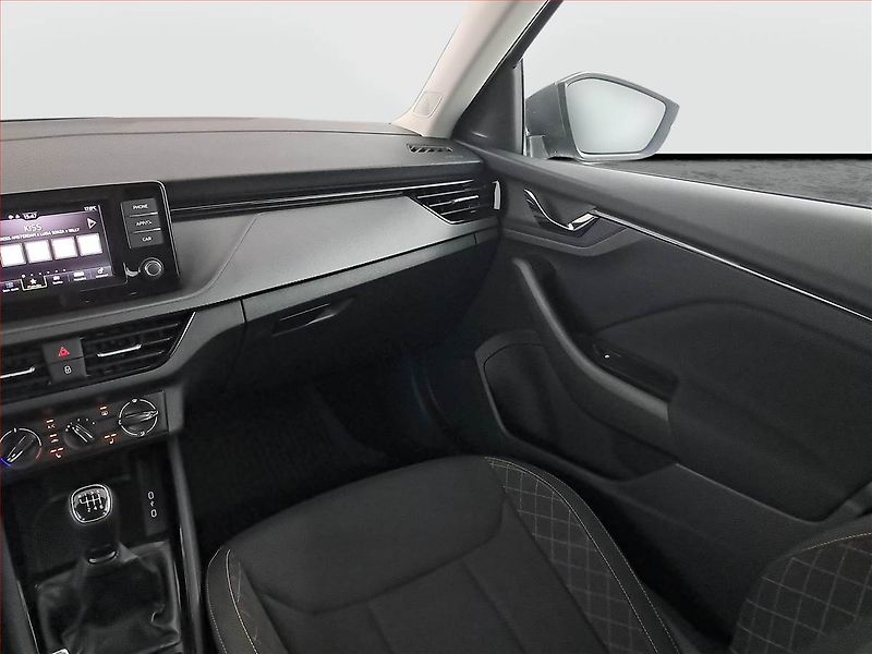 Škoda Kamiq (2023) Ambition 1.0 TSI - fotka 8 z 17
