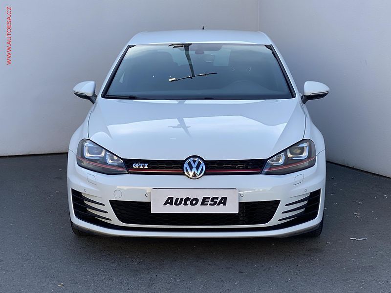Volkswagen Golf (2016) 2.0 TSi, GTi, bixen - fotka 2 z 17