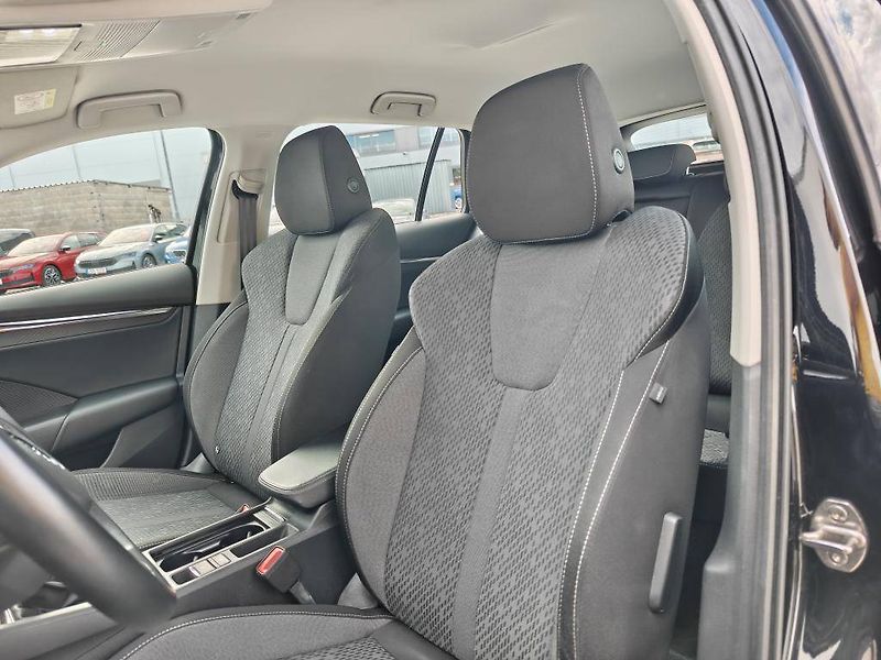 Škoda Octavia Style 6MP 2,0TDI - fotka 6 z 23