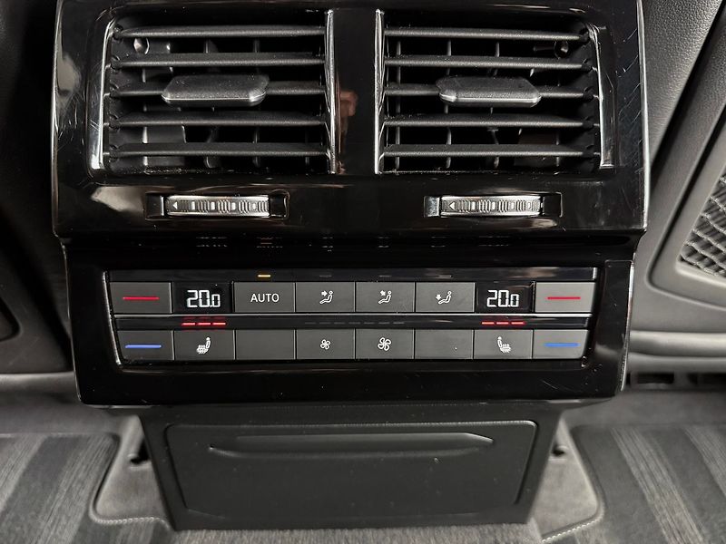 Volkswagen Touareg 3.0TDI 210KW 4MOTION R-LINE, V - fotka 31 z 35