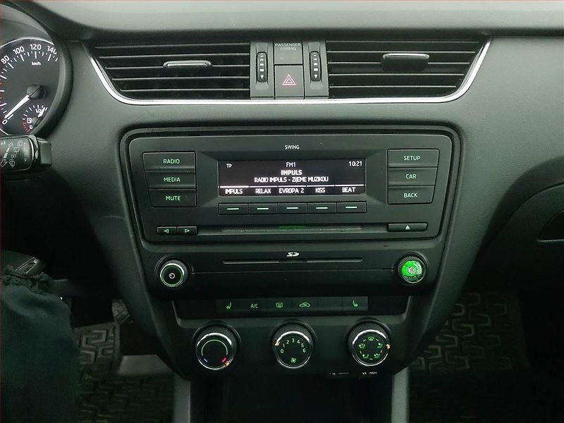 Škoda Octavia (2013) Ambition 1.2 TSI, Tempomat - fotka 12 z 16