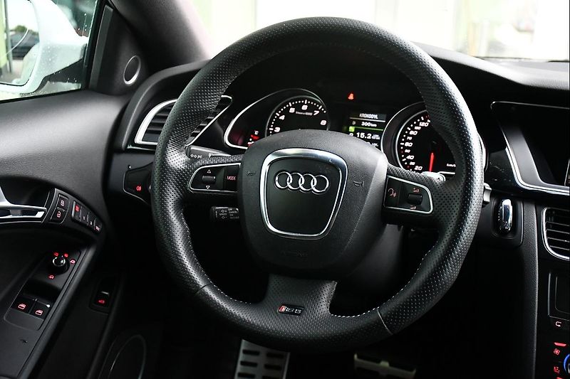 Audi RS 5 4.2 V8 B&O PO VELKÉM SERVISE  - fotka 7 z 45