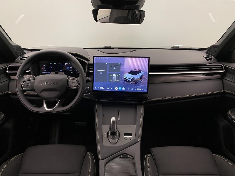 Lynk & Co 01 (2025) 01 CORE PHEV - fotka 2 z 90