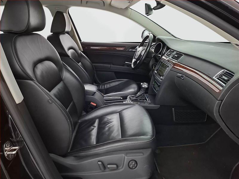 Škoda Superb (2011) Elegance 3.6 FSI V6, 4X4 - fotka 8 z 21