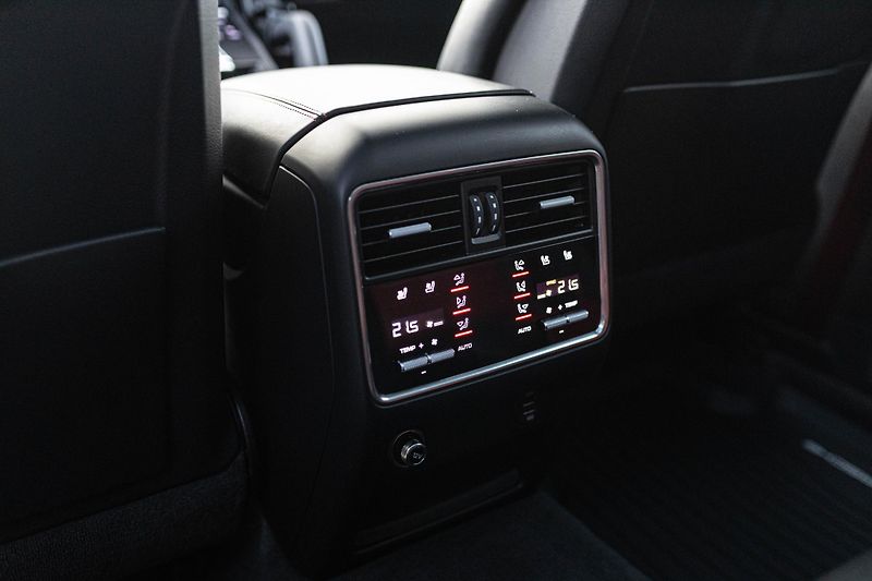 Porsche Cayenne (2019) Porsche Cayenne Turbo V8 - fotka 17 z 20