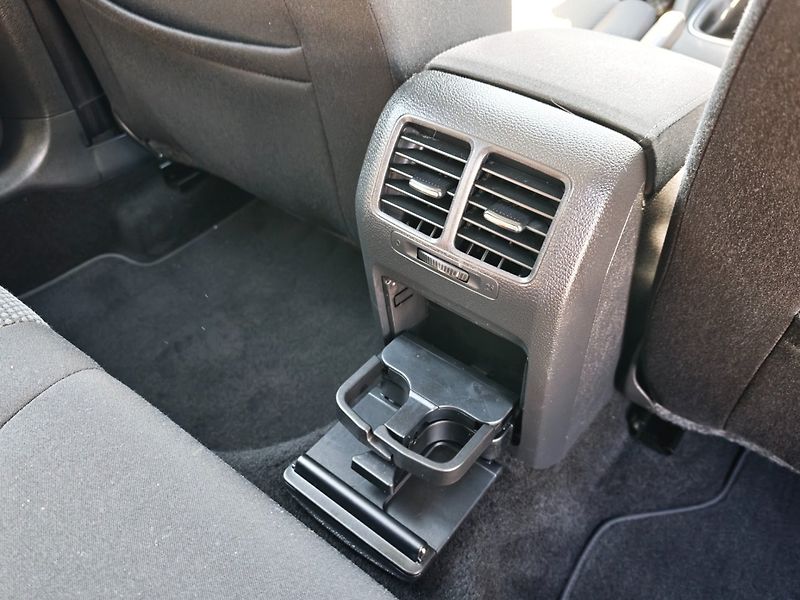 Volkswagen Golf (2010) 1,6 i 75 KW Comfort - fotka 17 z 33