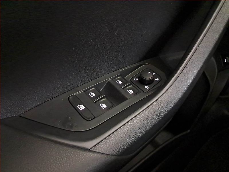 Škoda Karoq (2024) Sportline 2.0 TDI - fotka 20 z 31