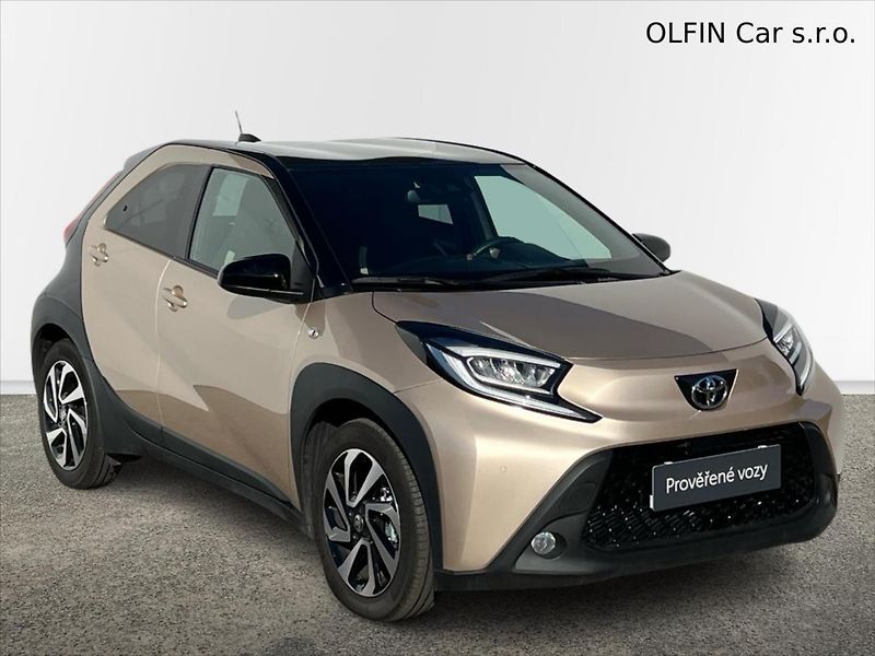 Toyota Aygo 1,0 VVT-i 53kW STYLE TECH VISI - fotka 7 z 22