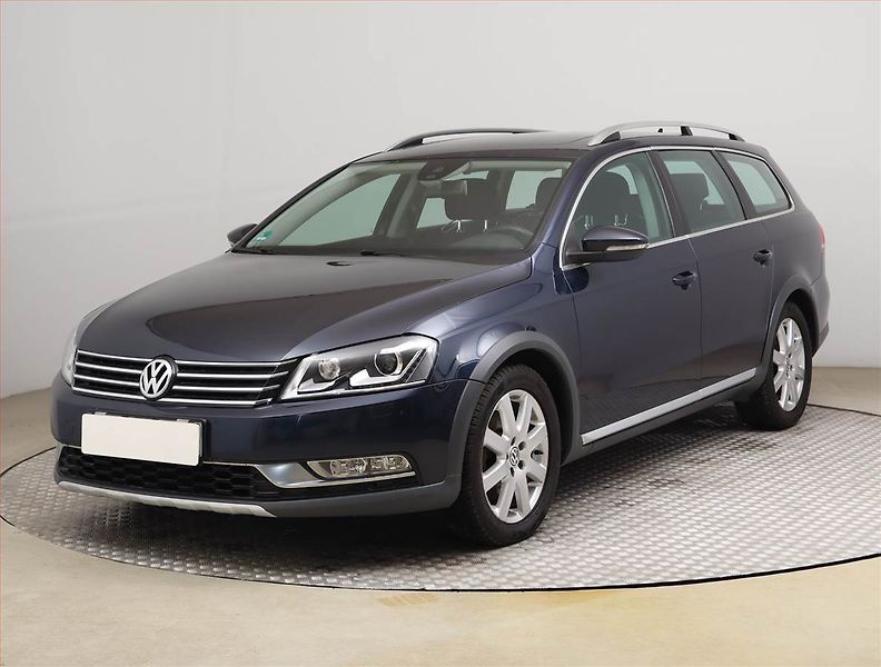 Volkswagen Passat (2012) Alltrack 2.0 TDI, 4X4 - fotka 2 z 20