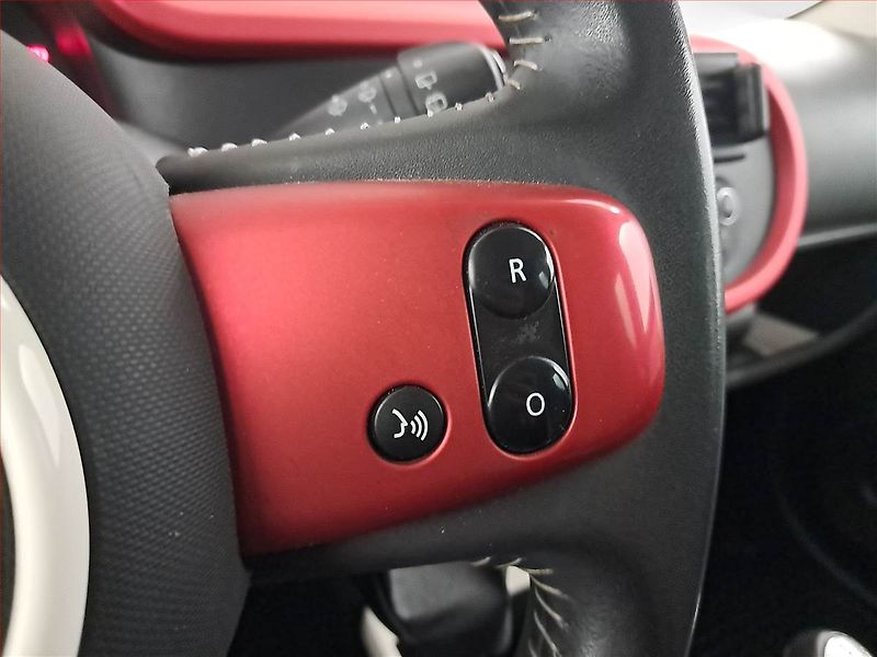 Renault Twingo (2015) 1.0 SCe - fotka 14 z 16