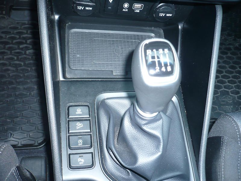 Hyundai Tucson 1.6T-GDI 130Kw 4x4 ČR Kamera - fotka 20 z 33
