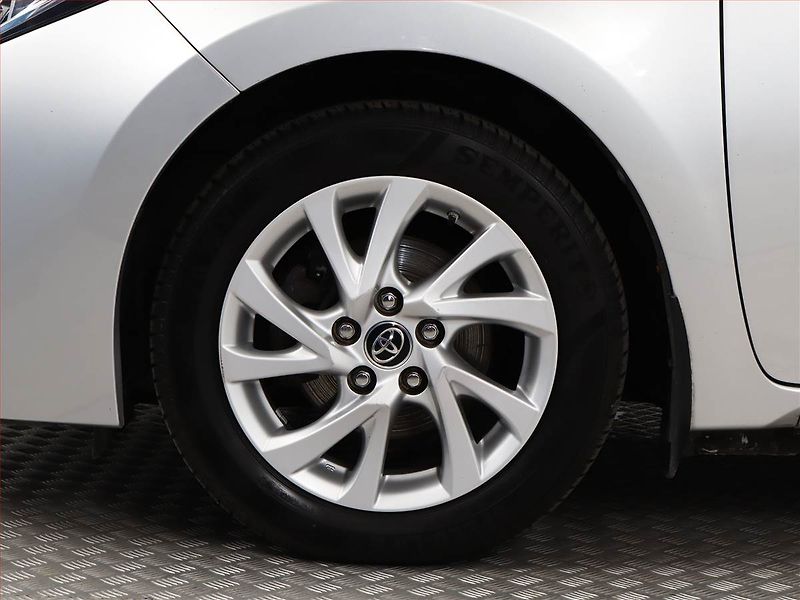 Toyota Corolla (2019) Active 1.6 Valvematic - fotka 12 z 16