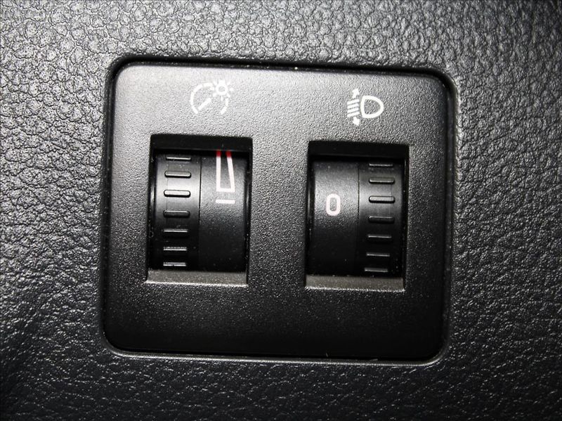 Volkswagen Caddy 1,4 TGI 110k. DPH 69tkm! - fotka 15 z 23