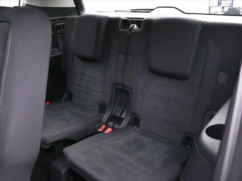 Volkswagen Touran 1.4 TSI 110kW DSG 7Míst CZ DPH - fotka 16 z 34