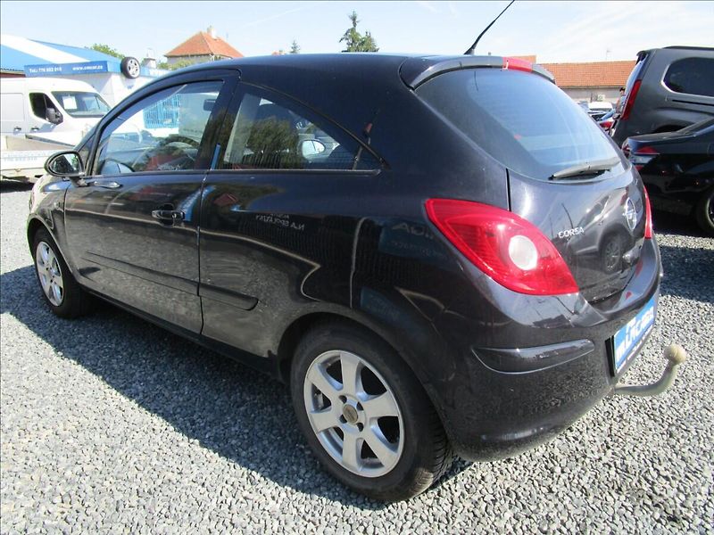 Opel Corsa 1.2i  Klima - fotka 6 z 34