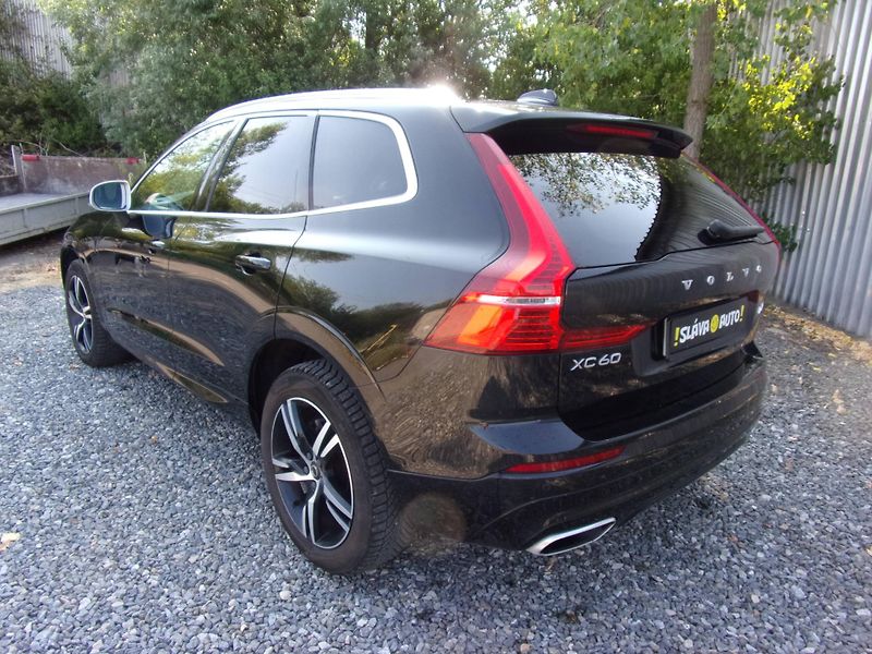 Volvo XC60 (2018) 2.0D4 140kW AWD R-LINE 148 000 - fotka 7 z 31
