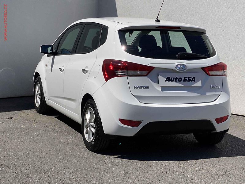 Hyundai ix20 (2017) 1.4i, ČR, Klima - fotka 6 z 16