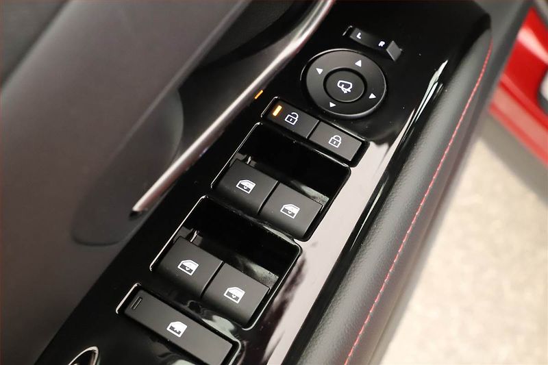 Hyundai Tucson (2025) 1.6 T-GDI, N-Line, Navigace - fotka 14 z 17