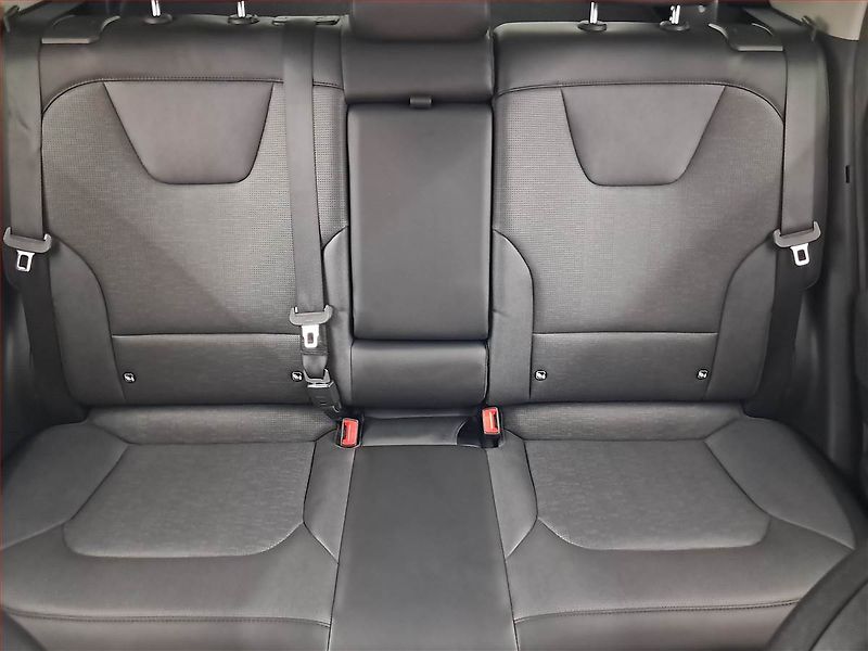 Kia Niro (2023) Premium Hybrid - fotka 10 z 23