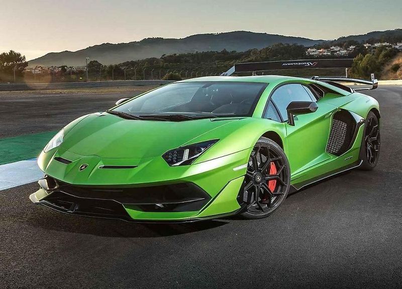 Lamborghini V12