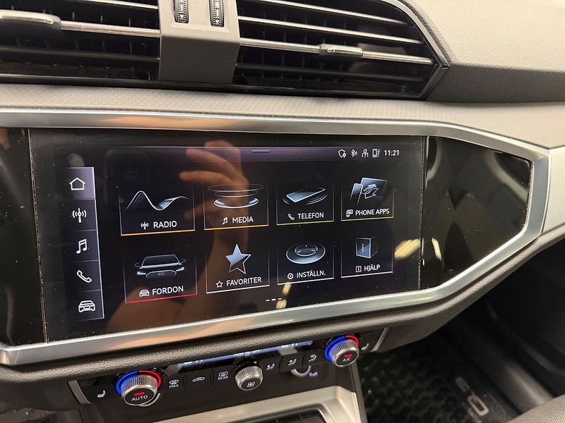 Audi Q3 35TFSI Matrix Kam NezTop Taž - fotka 11 z 20