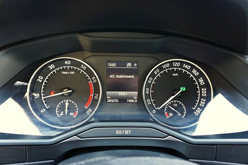 Škoda Superb (2018) STYLE 2,0 TSI 162 kW - fotka 40 z 58
