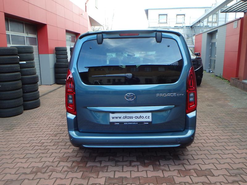 Toyota ProAce City Verso Family 1.5 d 130-Long,8aut. - fotka 4 z 23