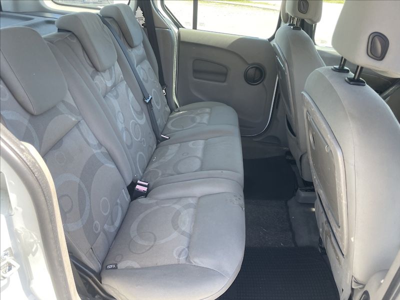 Renault Kangoo 1,5 dci 78kw Tažné Klima ESP b - fotka 12 z 33