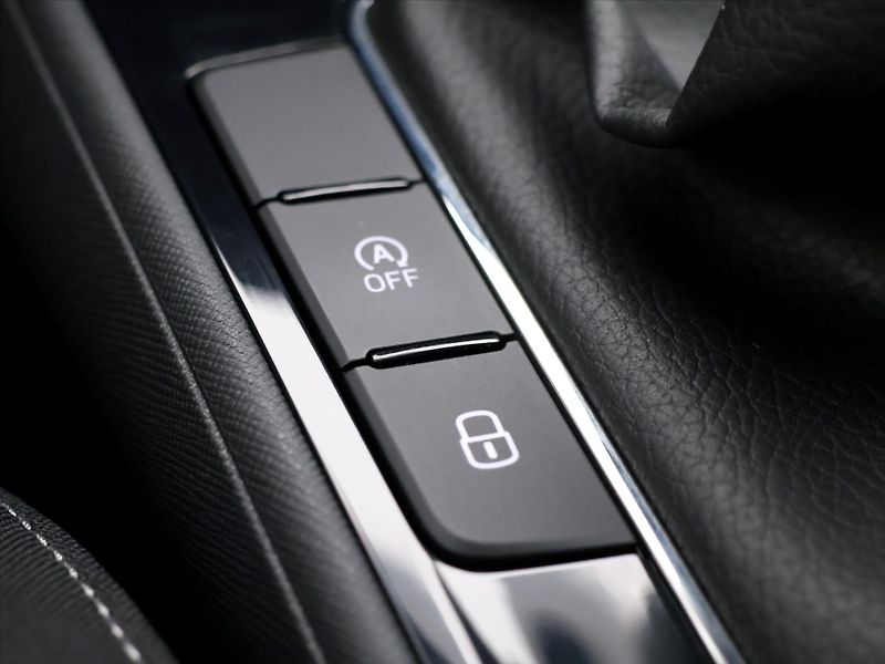 Škoda Fabia 1,0 TSI 85kW 130Let CZ Záruka - fotka 26 z 34