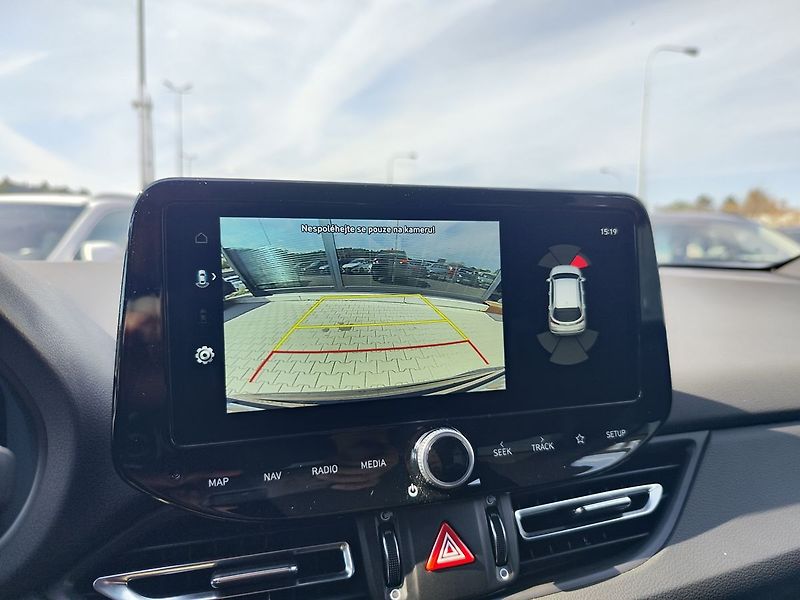 Hyundai i30 1.5 T-GDI/103kW N-Line DCT - fotka 21 z 33
