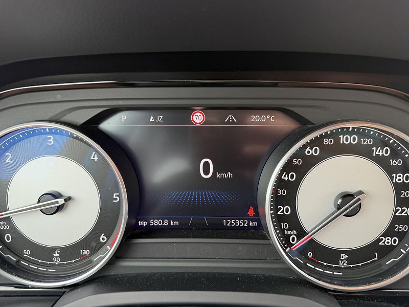 Volkswagen Touareg 3.0 TDI ČR DPH VZDUCH TAŽNÉ - fotka 17 z 36