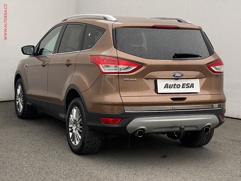 Ford Kuga (2013) 2.0 TDCi 4x4, Titanium, AT - fotka 6 z 19