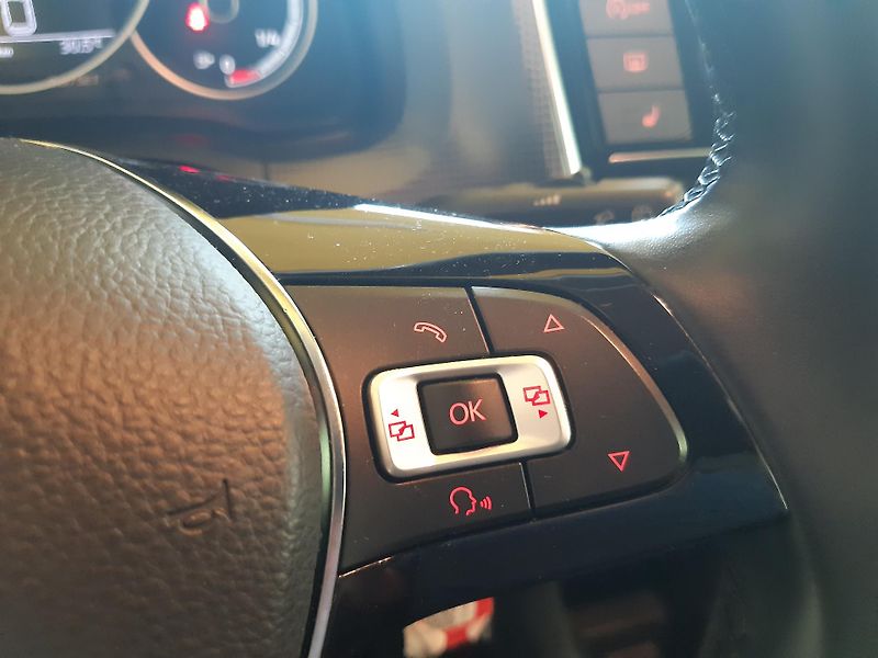 Volkswagen up! 1.0 MPI 55KW KLIMA TEMPOMAT - fotka 11 z 24