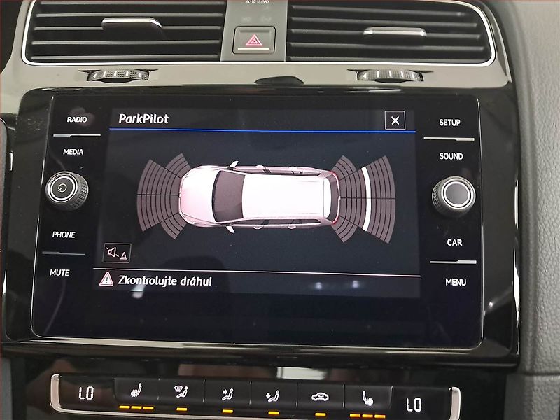 Volkswagen Golf (2017) Comfortline 1.6 TDI, Automat - fotka 18 z 19